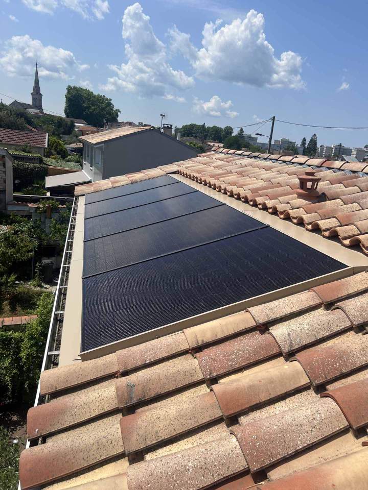 Installation de panneaux photovoltaïques Mérignac