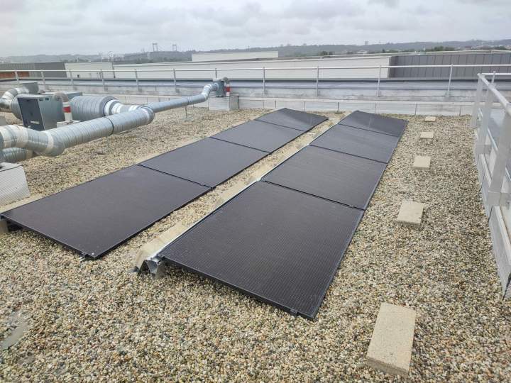 Travaux d'installation photovoltaïque à Mérignac